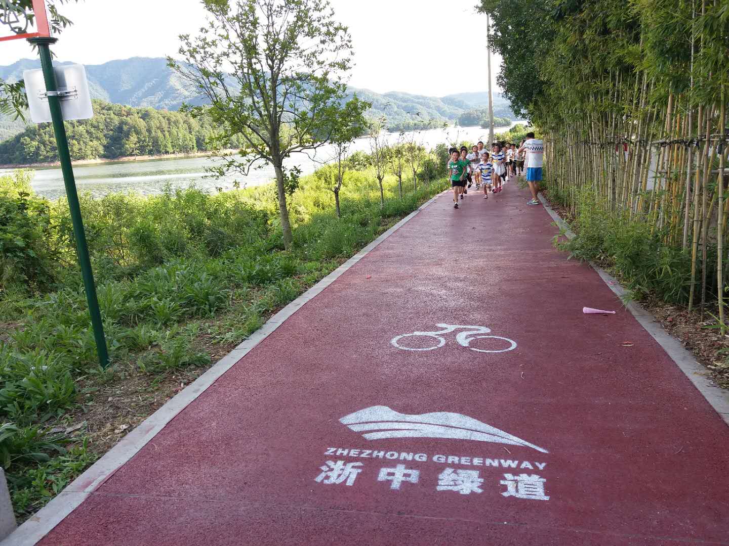 1542158272350893.jpg